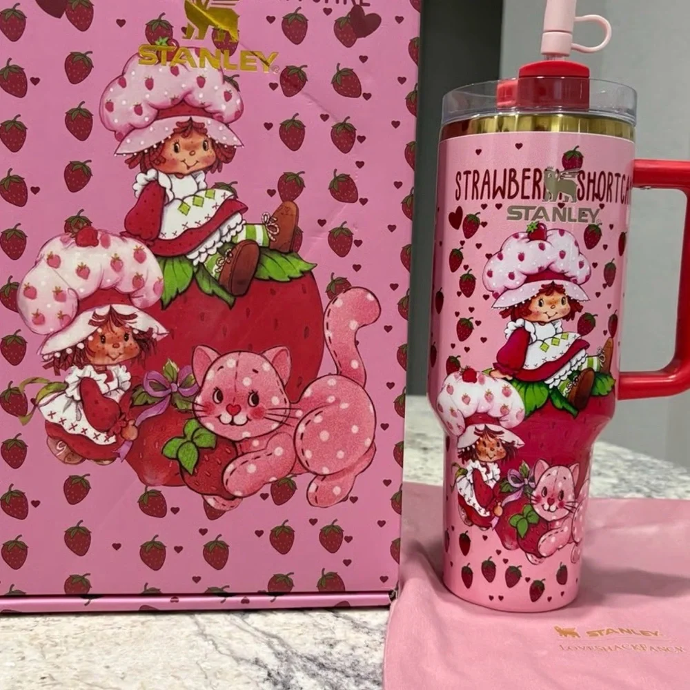 Strawberry Shortcake 40 oz Tumbler NIB - Picture 4 of 4